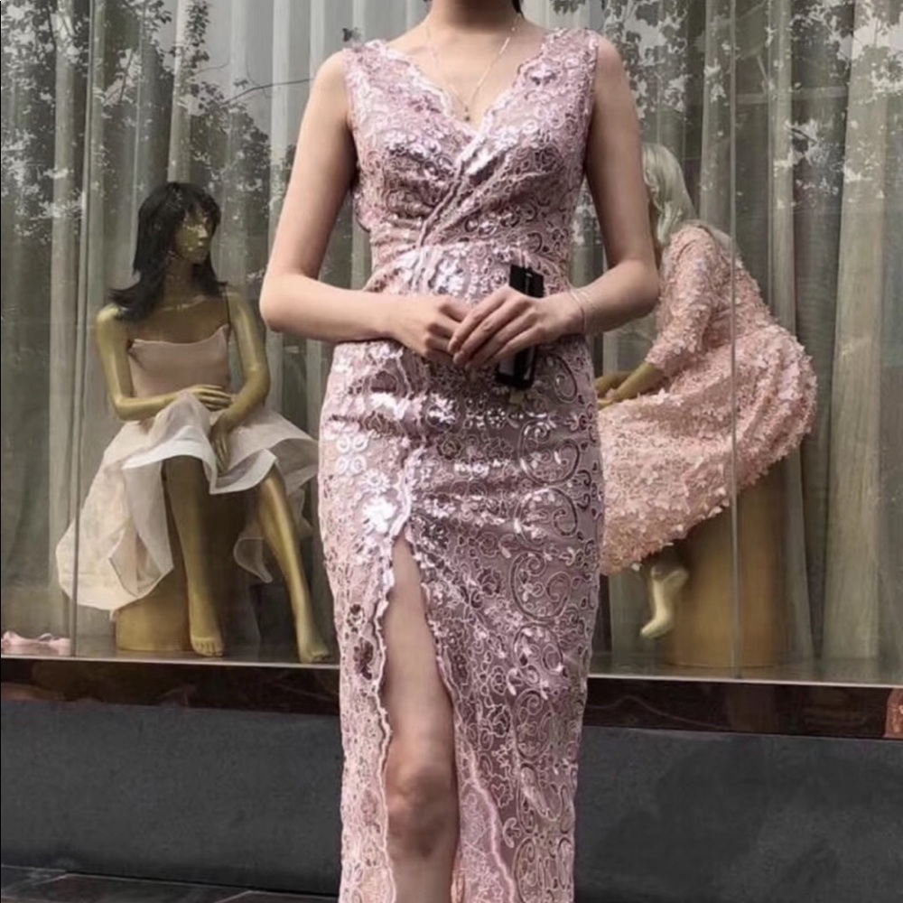 Bronx and Banco Carmen rose gold gown!